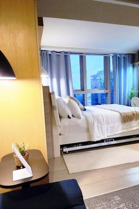 Luxestaysmnl Coastal Chic Netflx 380Mbps Pool Bgc มะนิลา ภายนอก รูปภาพ